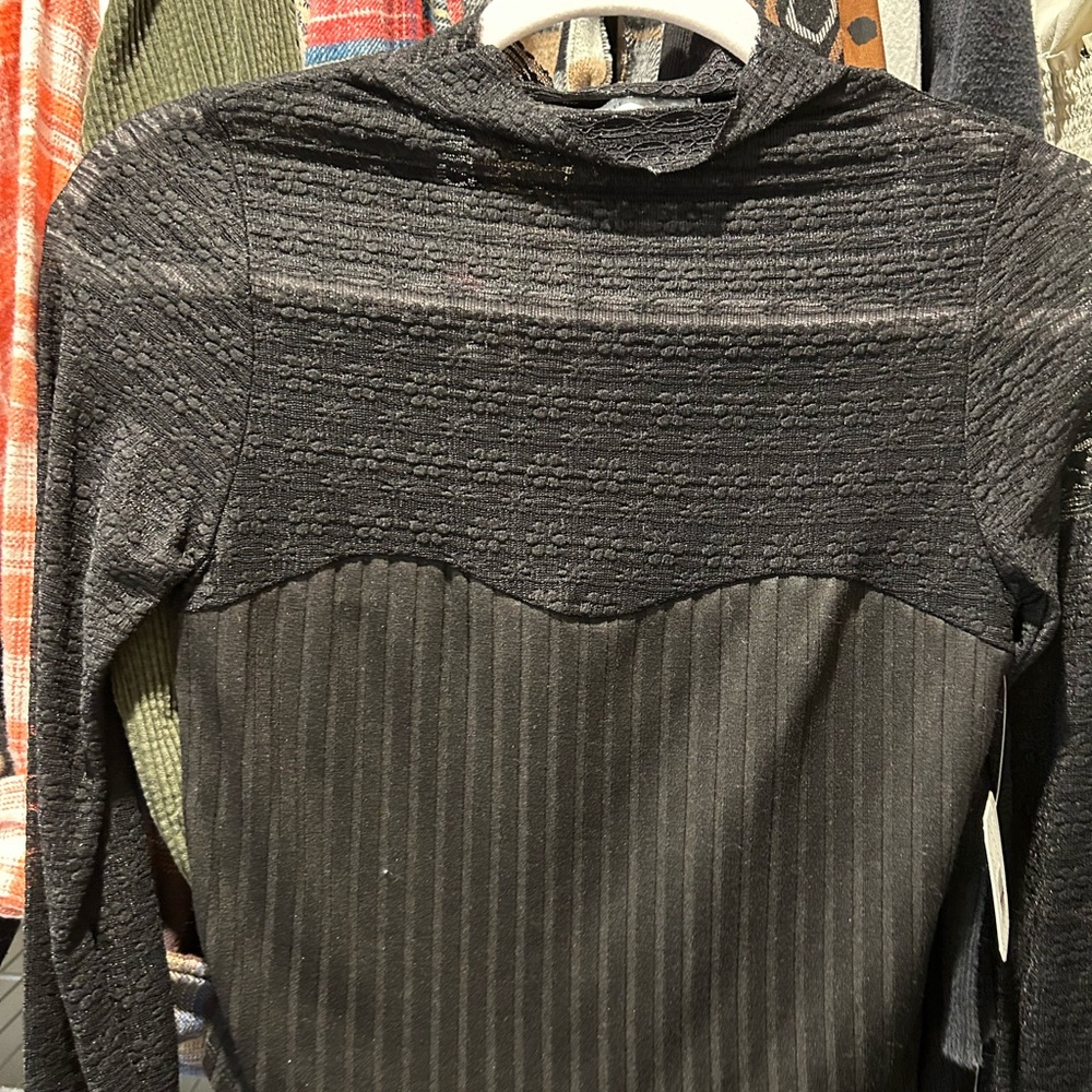 Long sleeve mesh top
